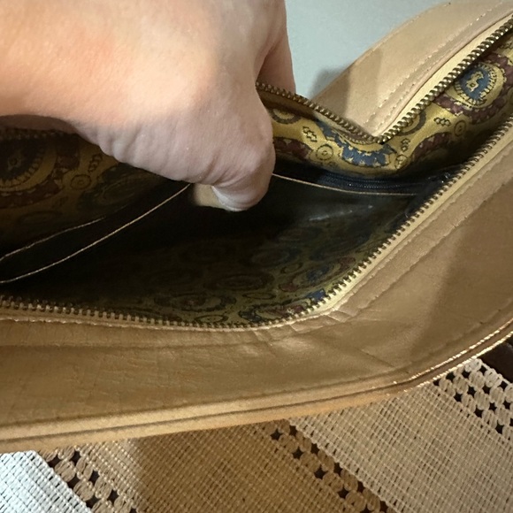 Vintage Julius Resnick Tan Faux Leather Handbag - Picture 12 of 14